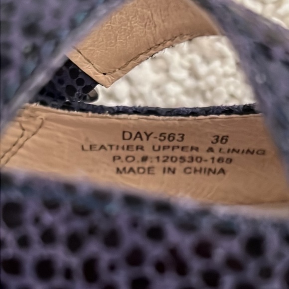 Alegria  Mary Jane Clog Size 36 or  6 or 6 1/2 - Picture 6 of 7